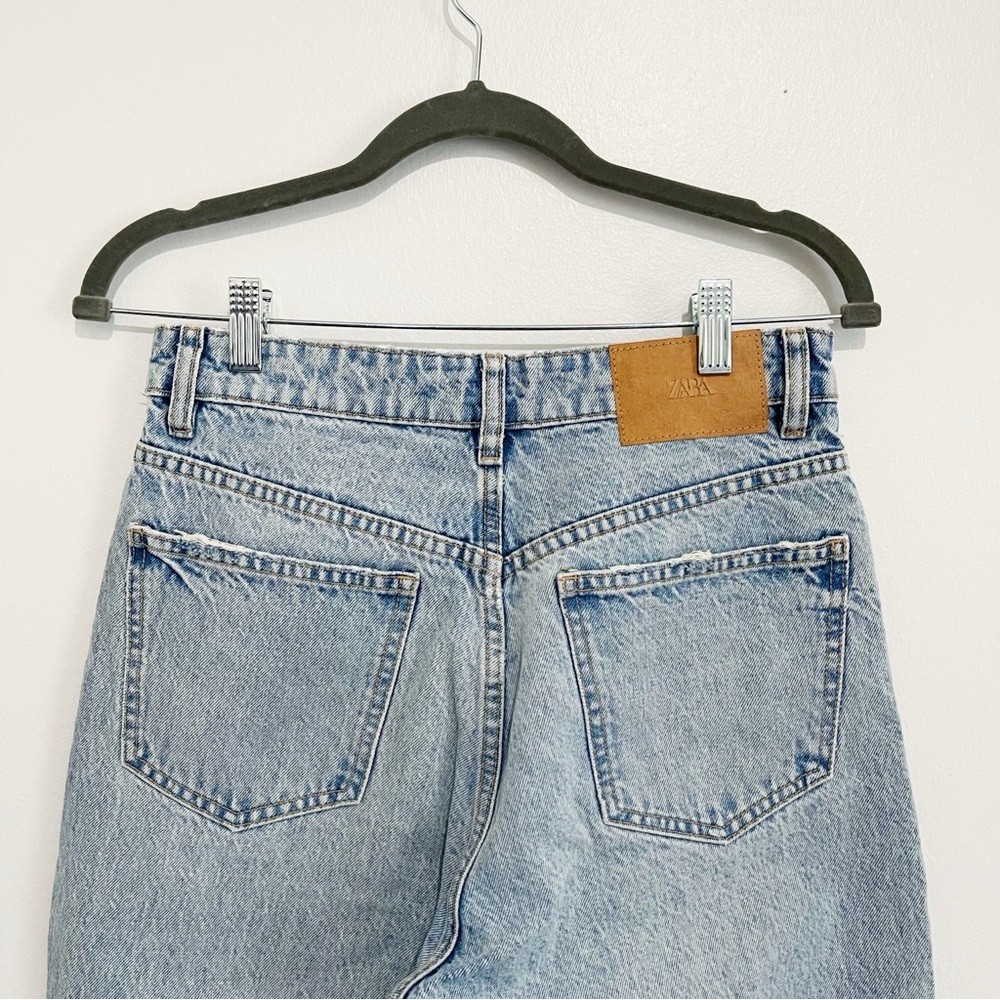 Zara High Rise Light Wash Mother Style Jeans Raw Hem Denim Button Women’s Size 6 - Picture 8 of 14